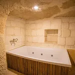 Pietra Cave فندق أوروغوبْ