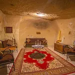 Pietra Cave