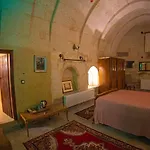 Pietra Cave فندق *